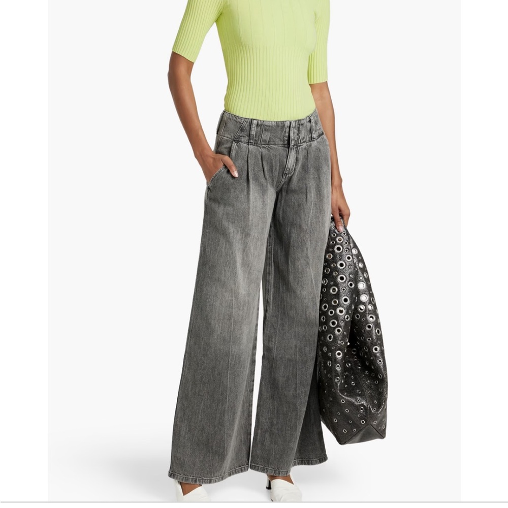 Women's Gray Wide-Leg Jeans - Picture 2 of 5
